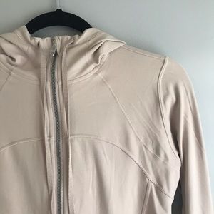 LULULEMON HOODED DEFINE JACKET